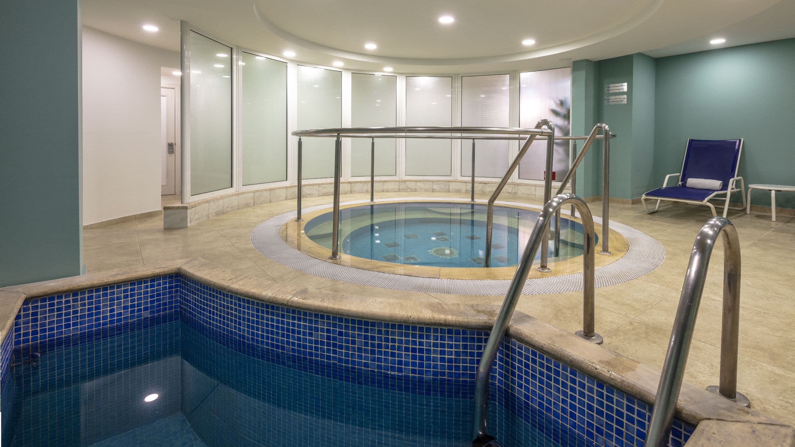 Hyatt Regency Bishkek Hot Tub
