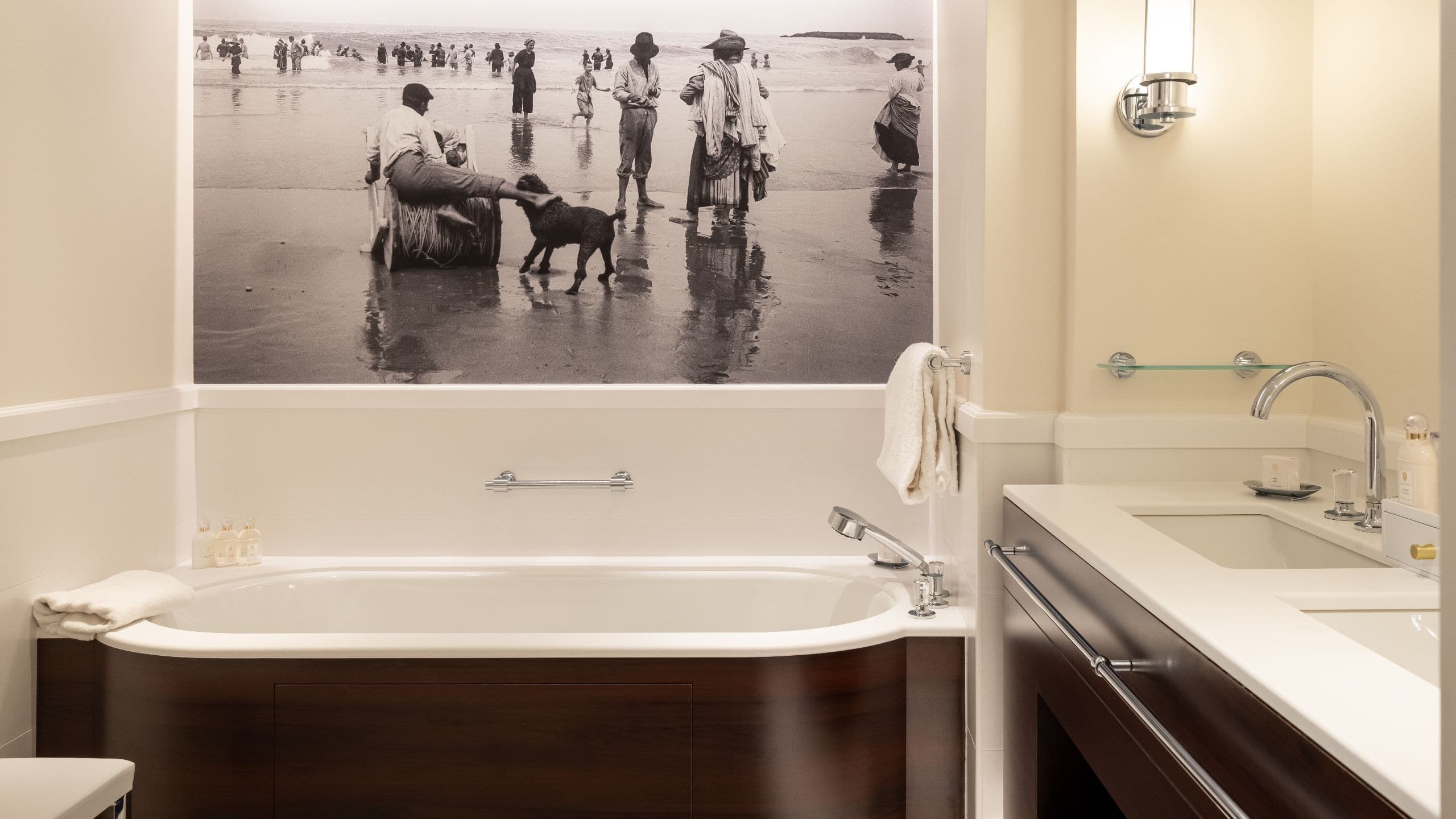 11/11 Hôtel du Palais Biarritz Ambassador Cruise Liner Bathroom