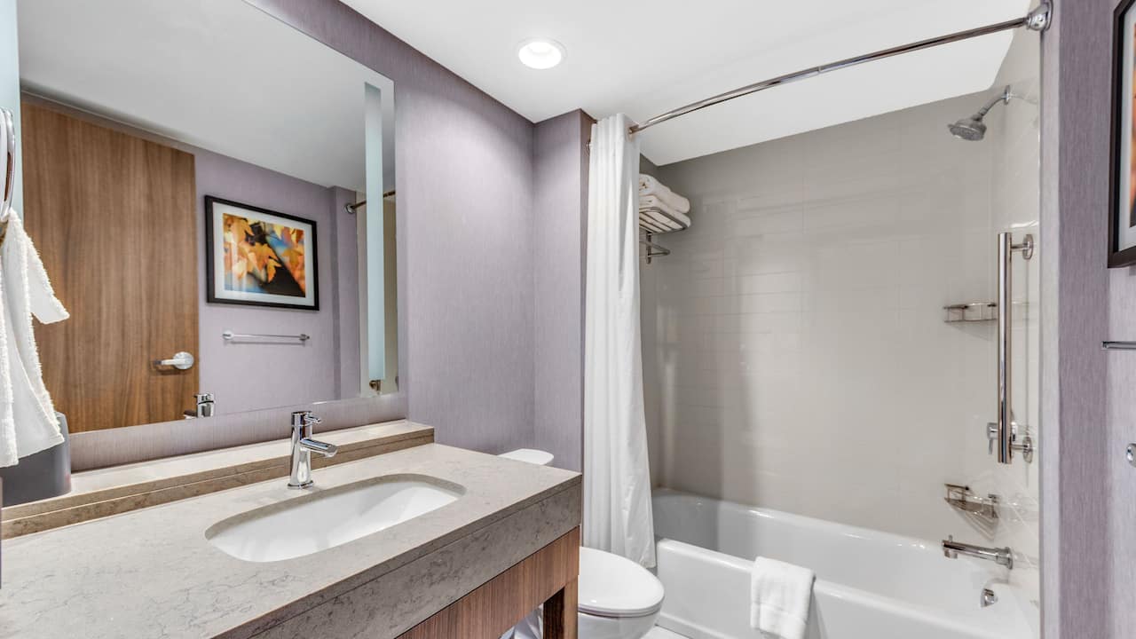 Bathroom Tub