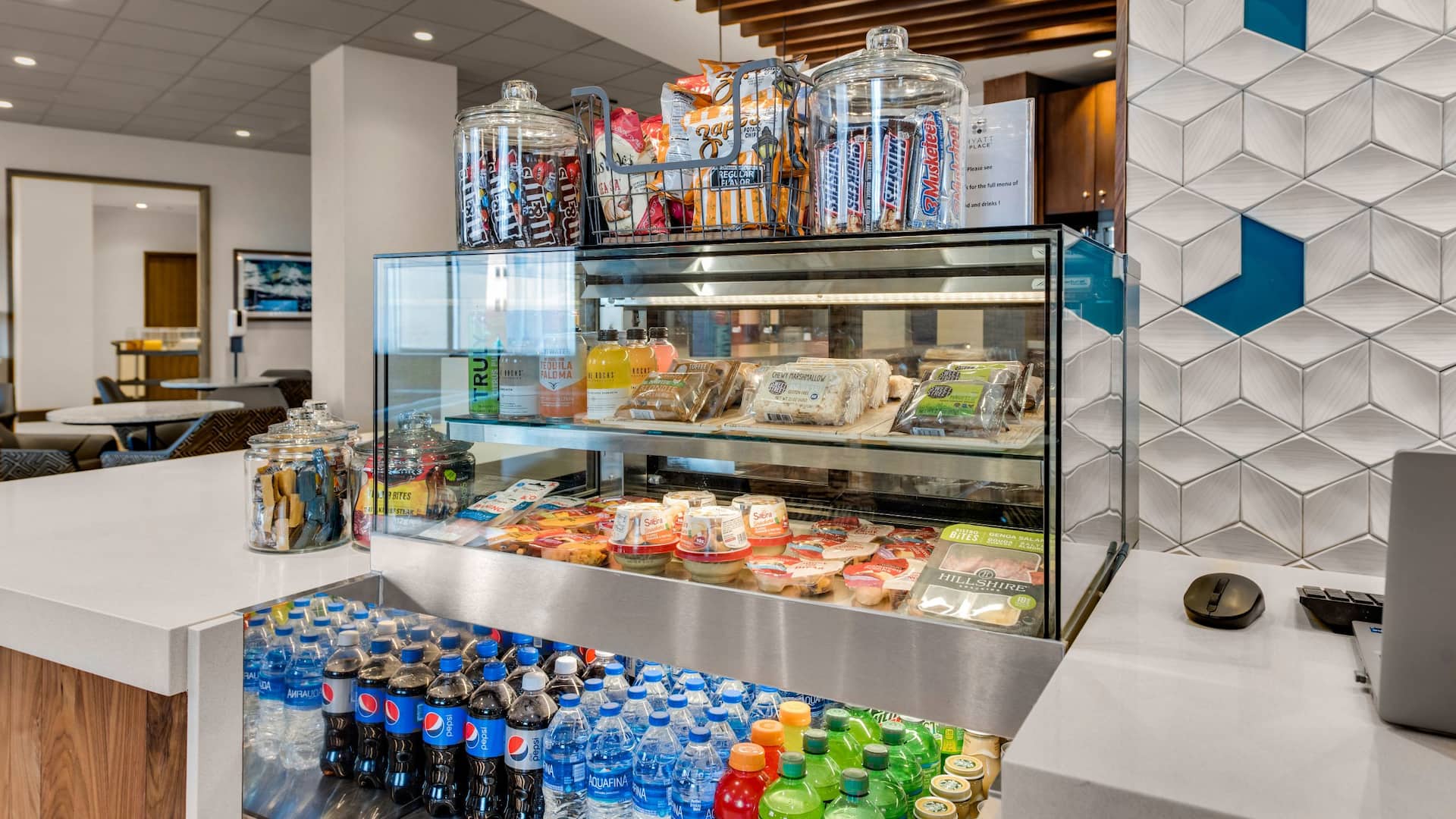 Hyatt Place Colorado Springs / Downtown Grab And Go