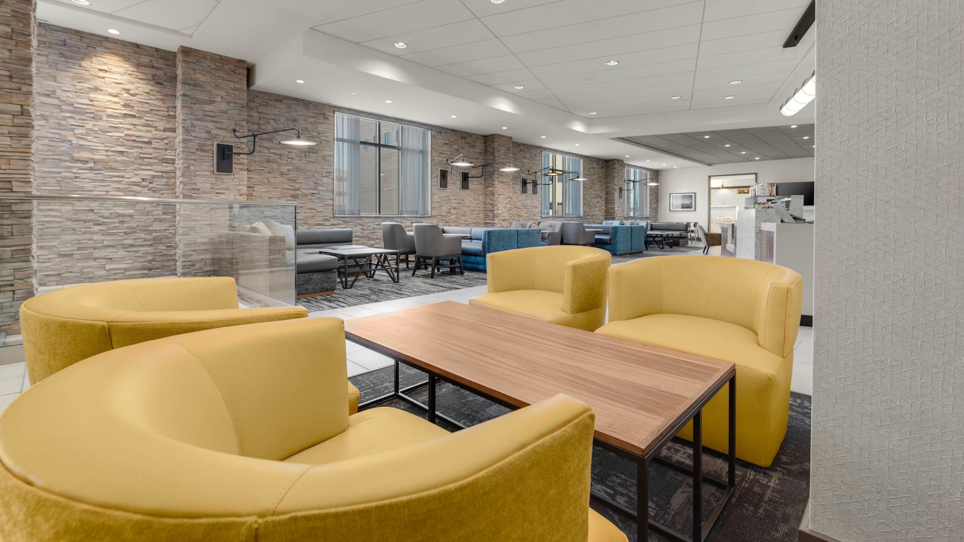Hyatt Place Colorado Springs / Downtown Denzp Lobby Chairs