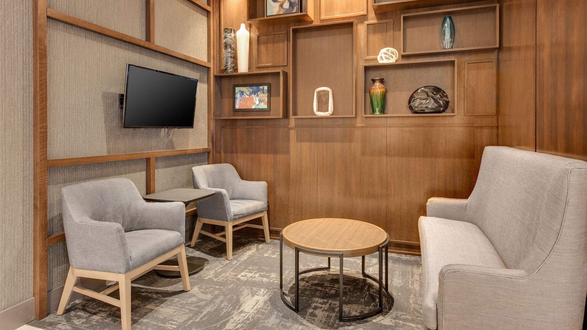 Hyatt Place Colorado Springs / Downtown Seating Area