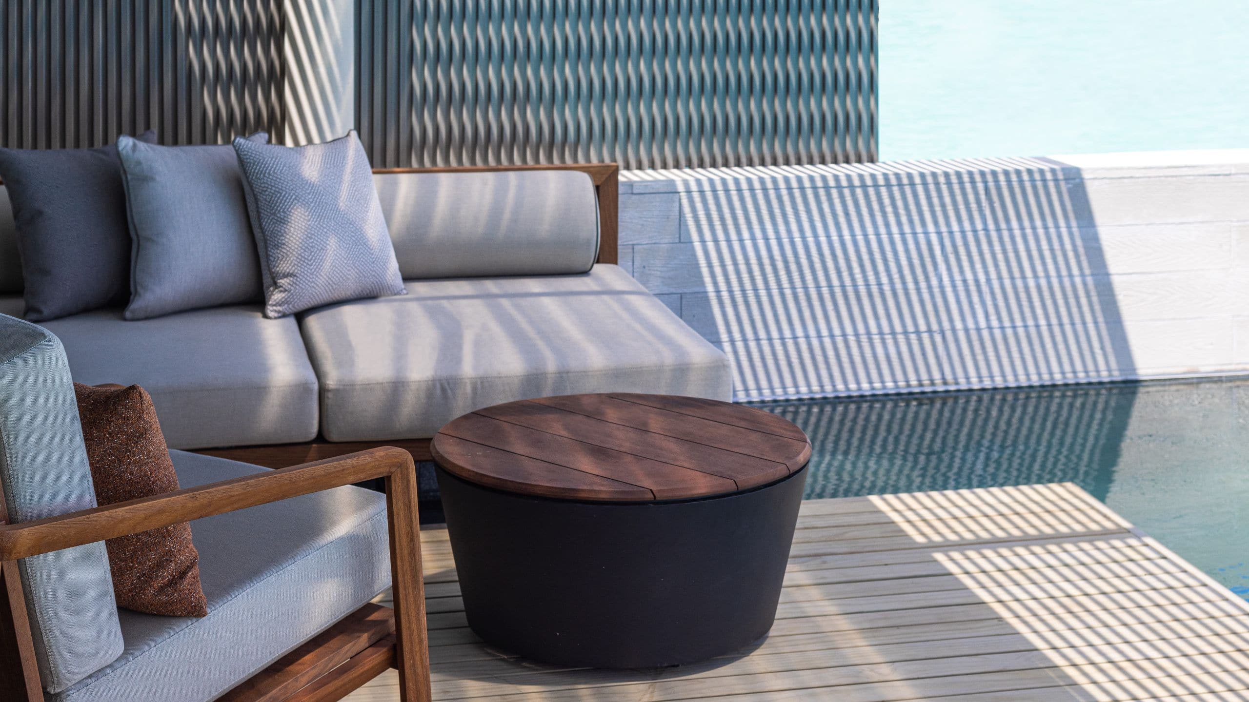 3/9 Alila Kothaifaru Maldives Water Villa Pool Deck