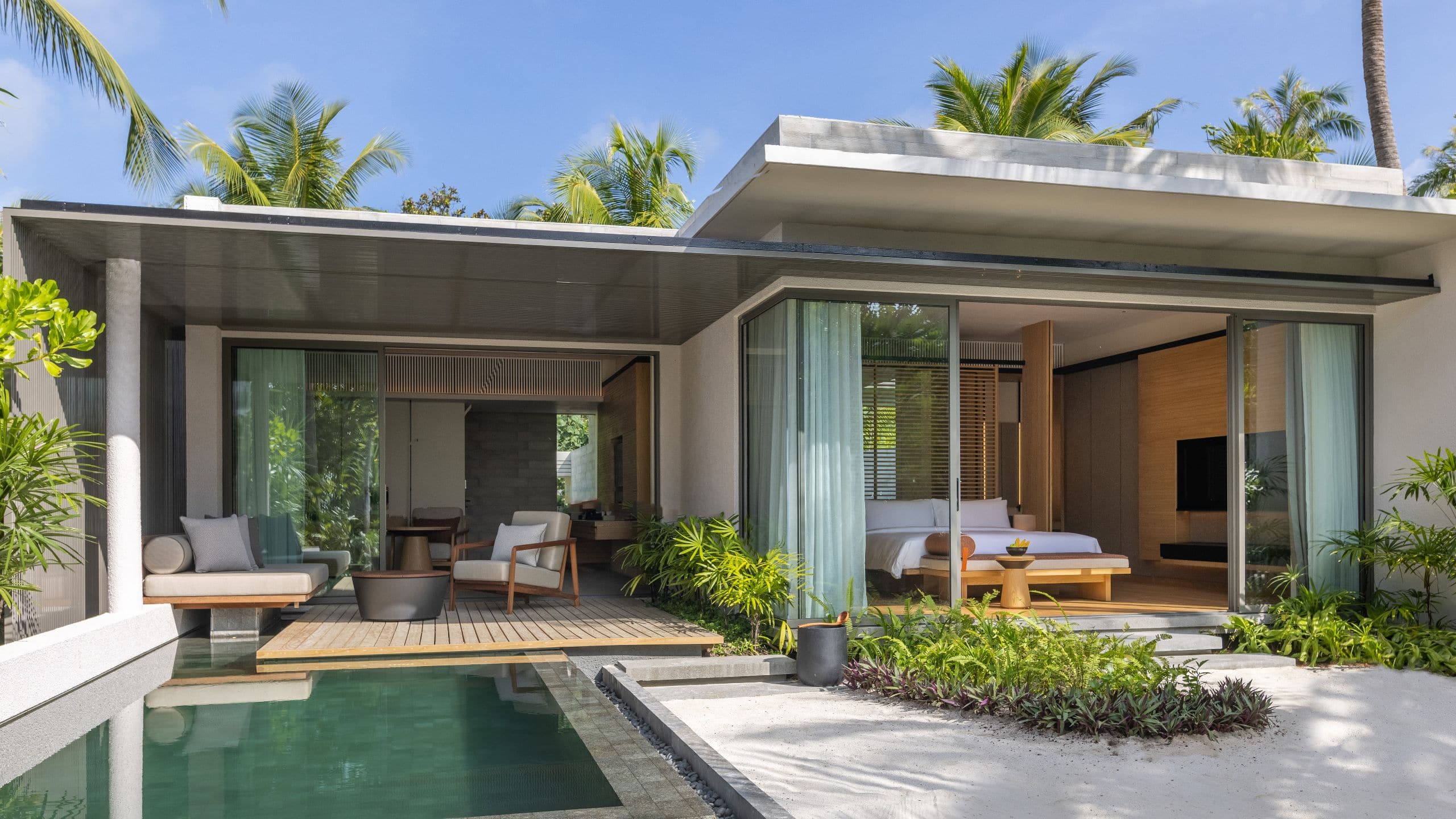 2/8 Alila Kothaifaru Maldives Beach Villa Pool