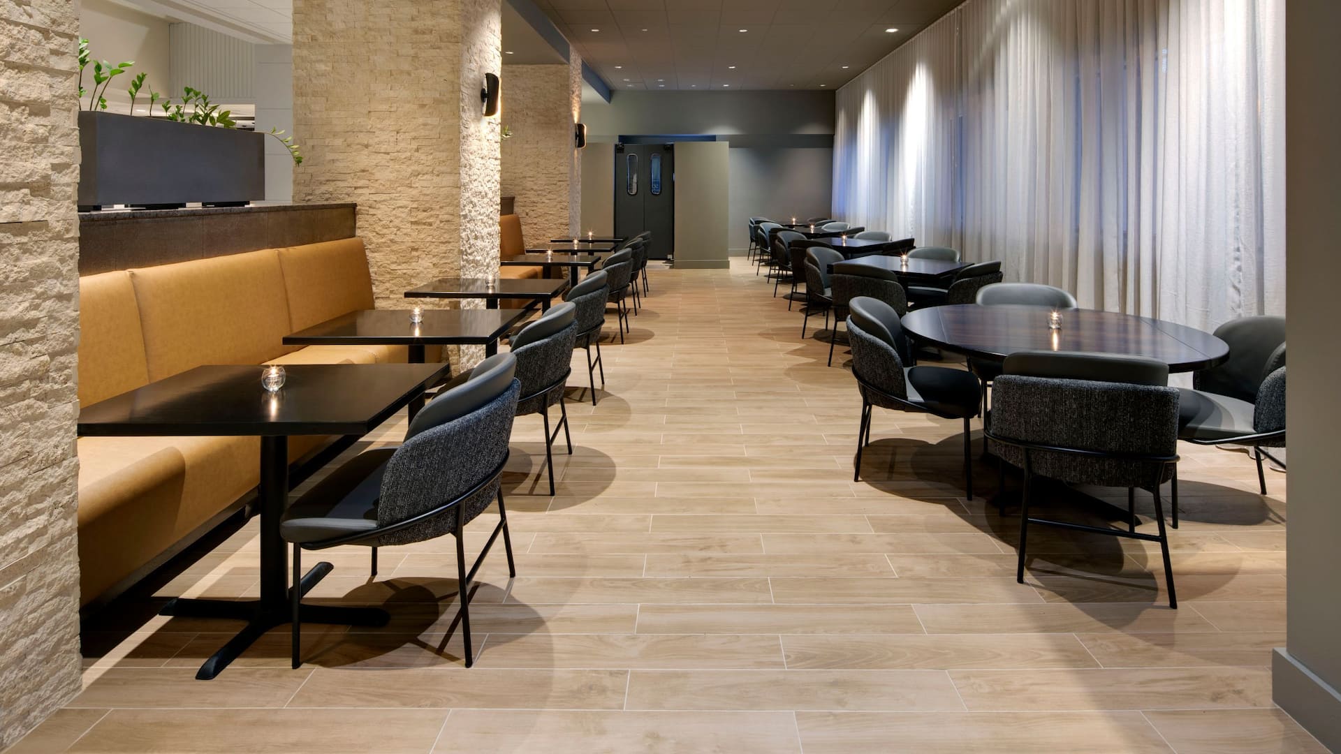 Hyatt Regency Milwaukee Bistro 333 Dining Room
