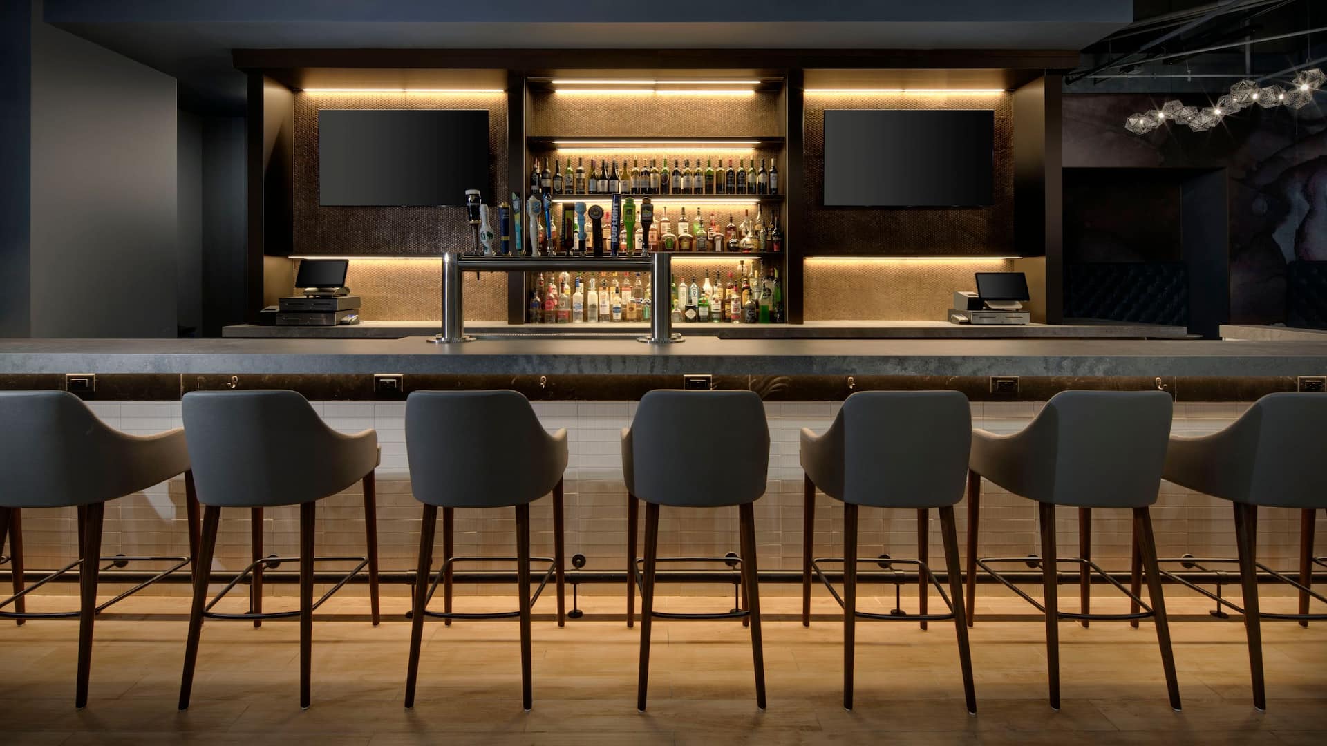 Hyatt Regency Milwaukee Julep Bar View Stools