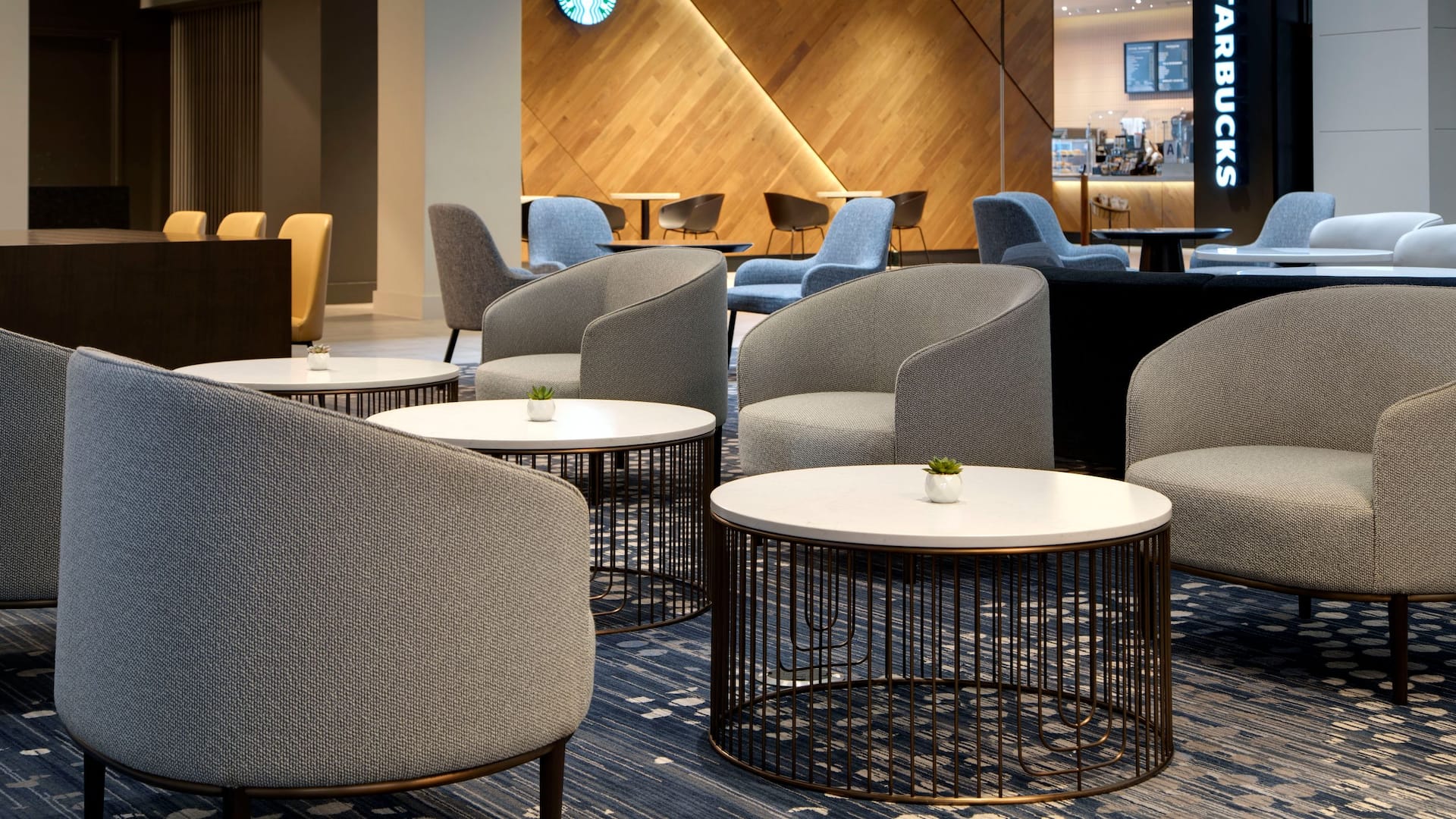 Hyatt Regency Milwaukee Lobby Seating Starbucks