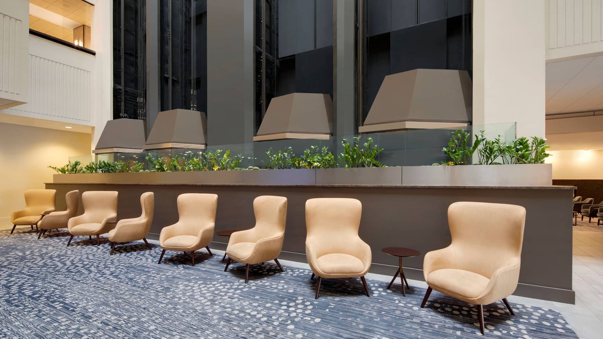 Hyatt Regency Milwaukee Lobby Single Seating