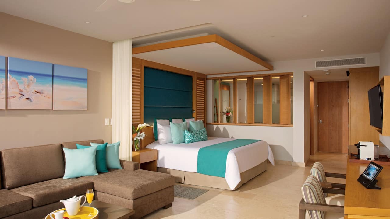 Dreams Playa Mujeres Golf & Spa Resort Junior Suite Pool View - King Bed