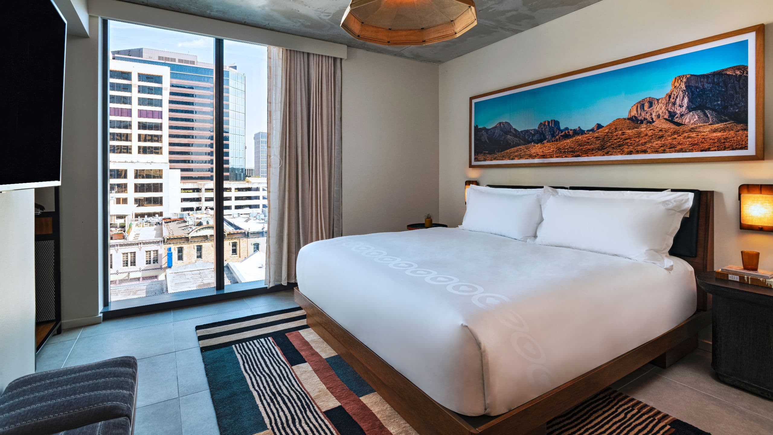 tommie Austin Guestroom Ada King