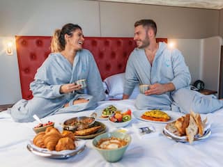 Hyatt Centric Jumeirah Dubai Lifestyle Bed Breakfast Couple