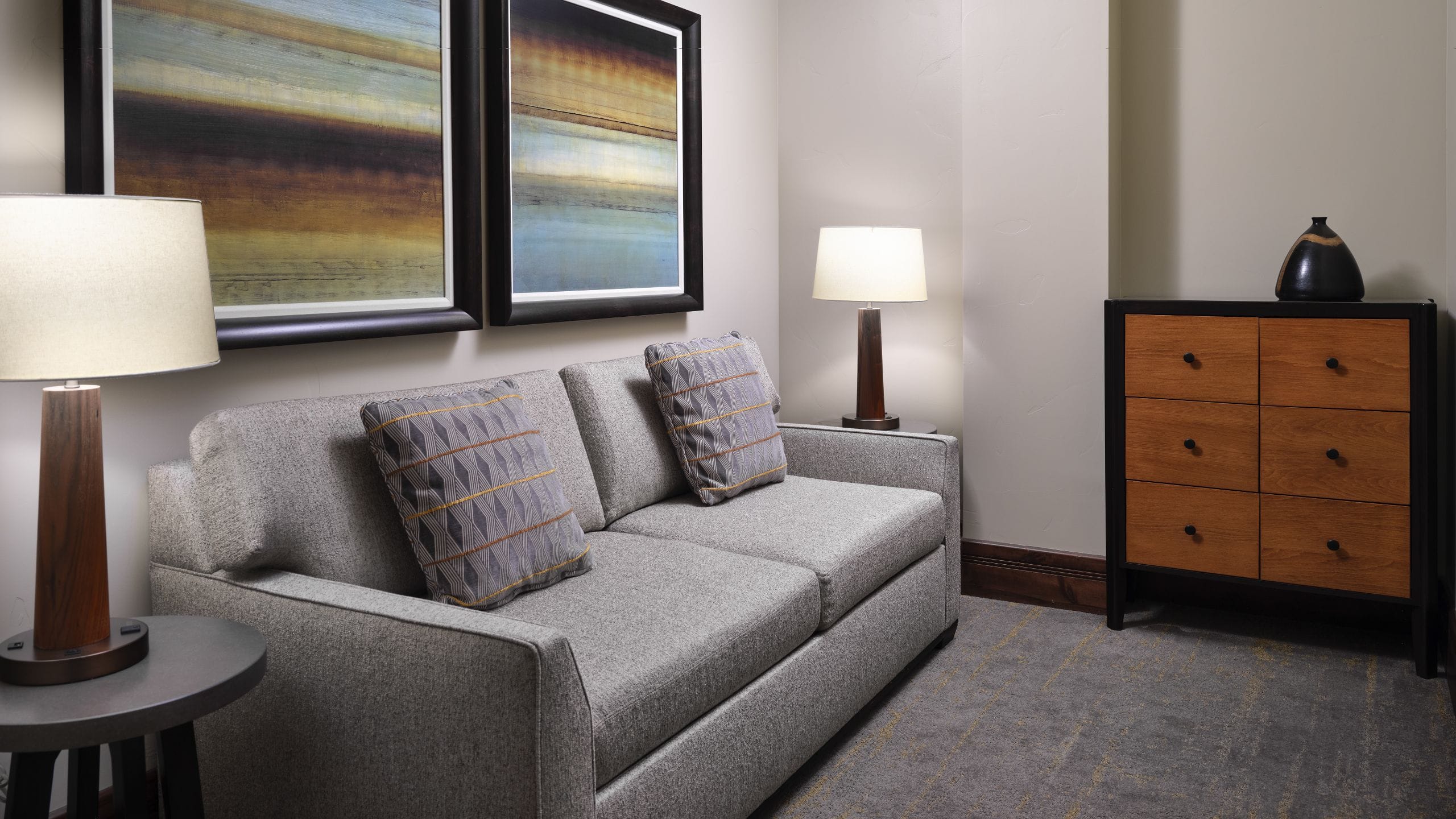 3 of 7 One Village Place One Bedroom Villa Guest Bedroom Den