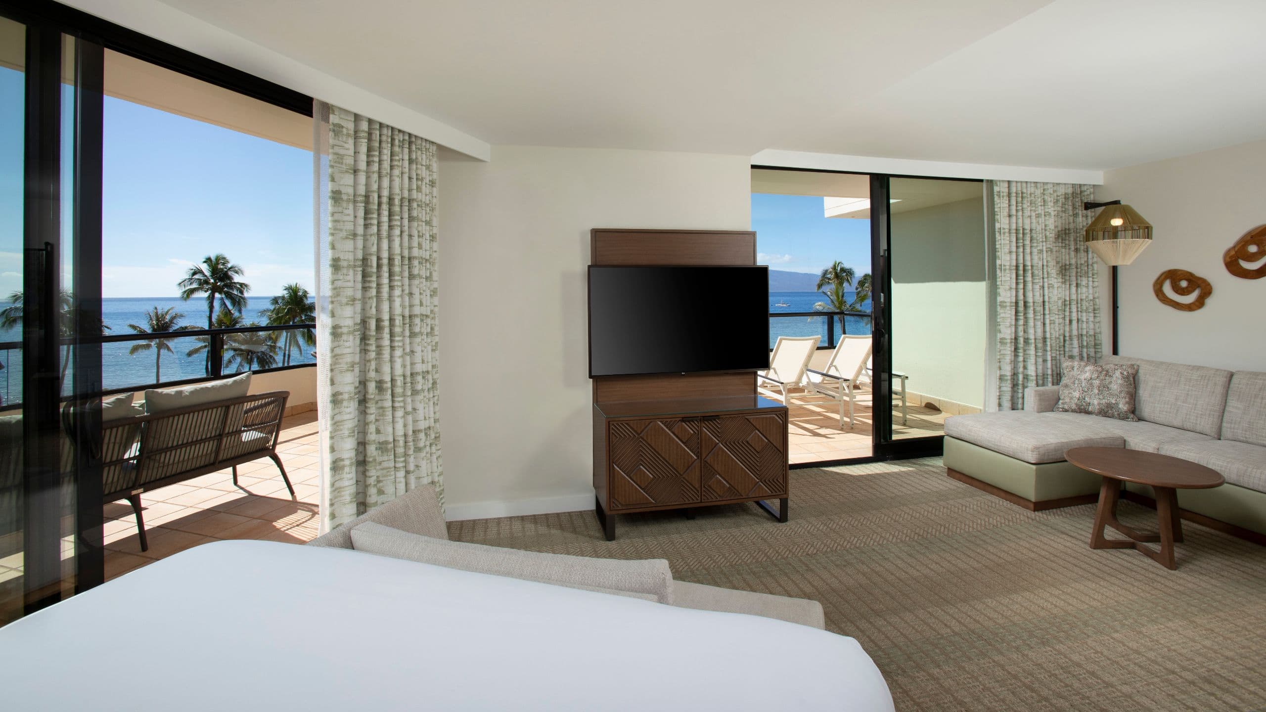 Hyatt Regency Maui Resort and Spa Corner King Living Area