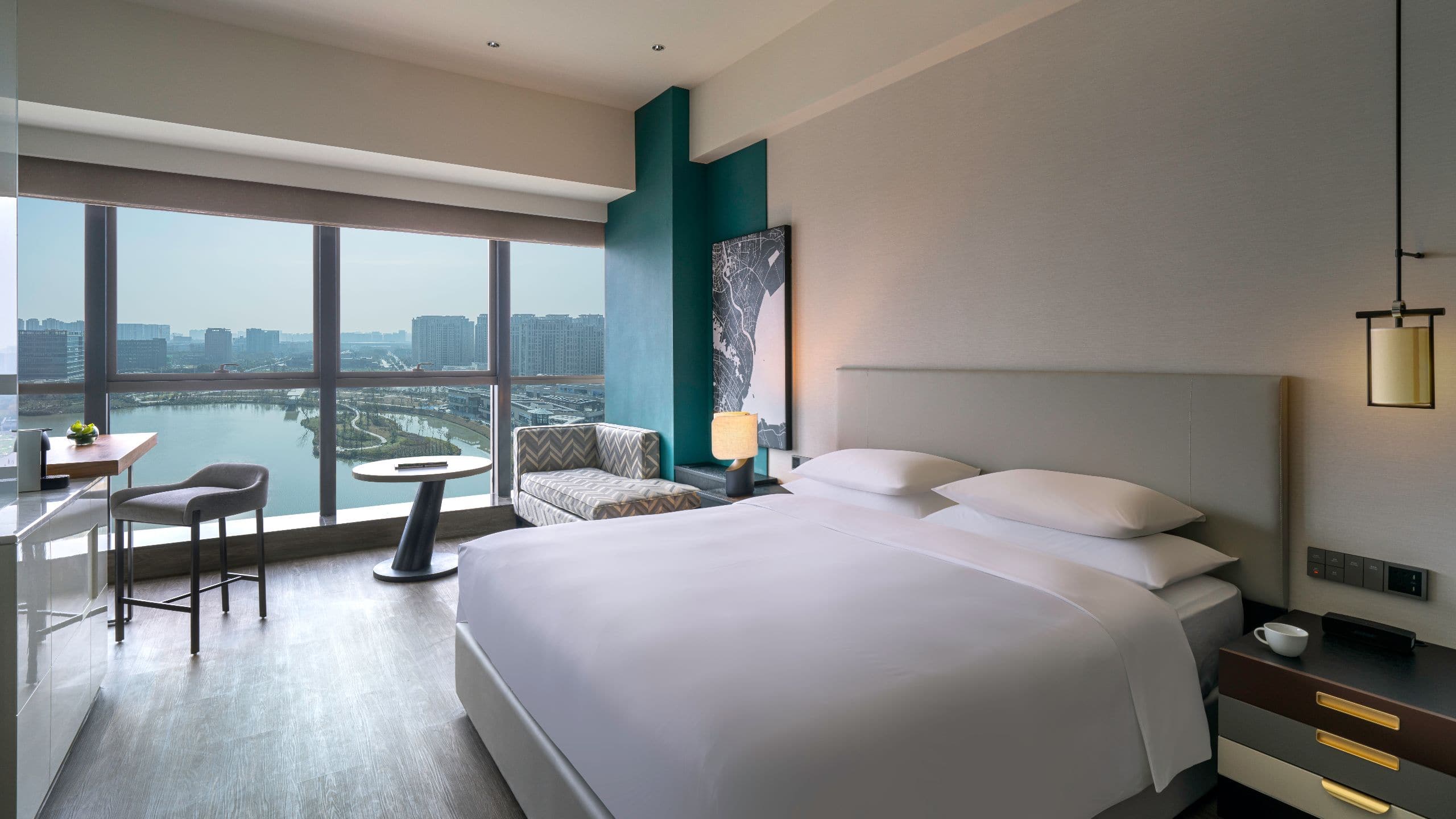 1 de 3 Hyatt Centric Lakeside Ningbo King Lake View