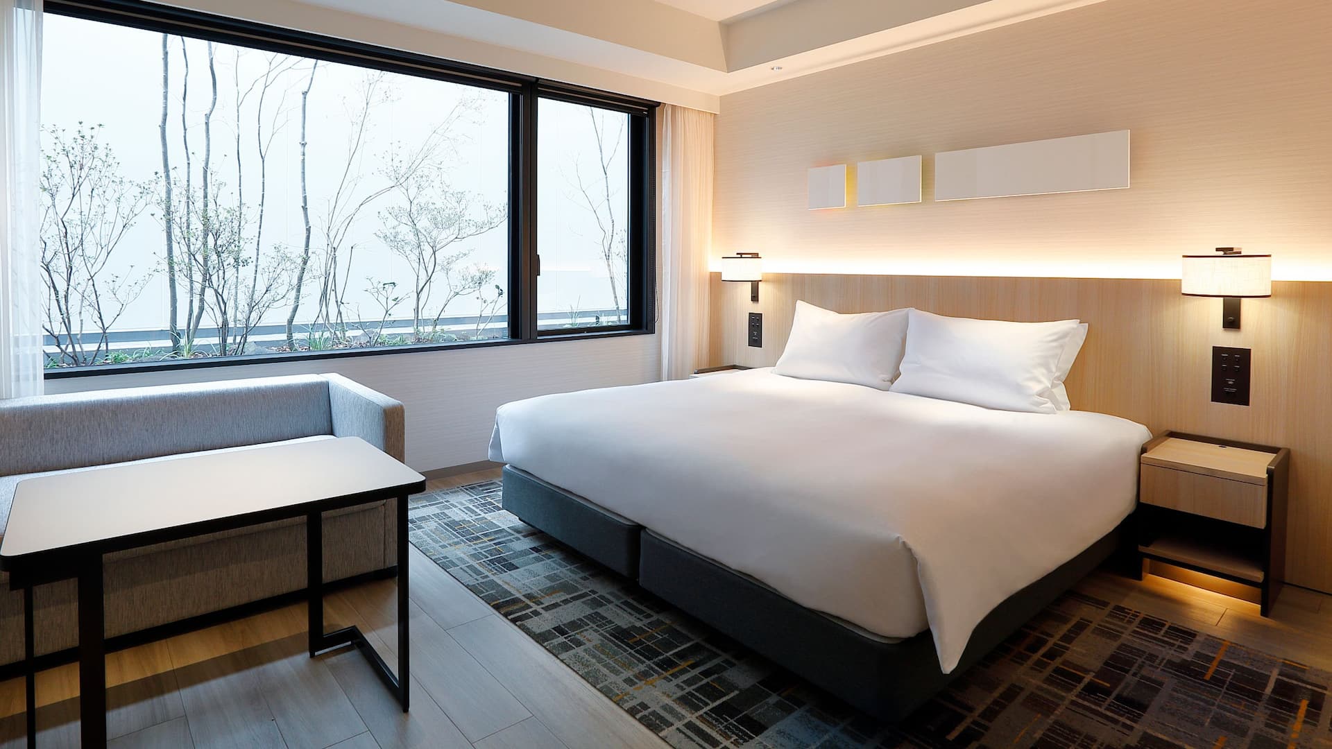 1 de 1 Hyatt Place Kyoto Main Garden View King Guestroom Day