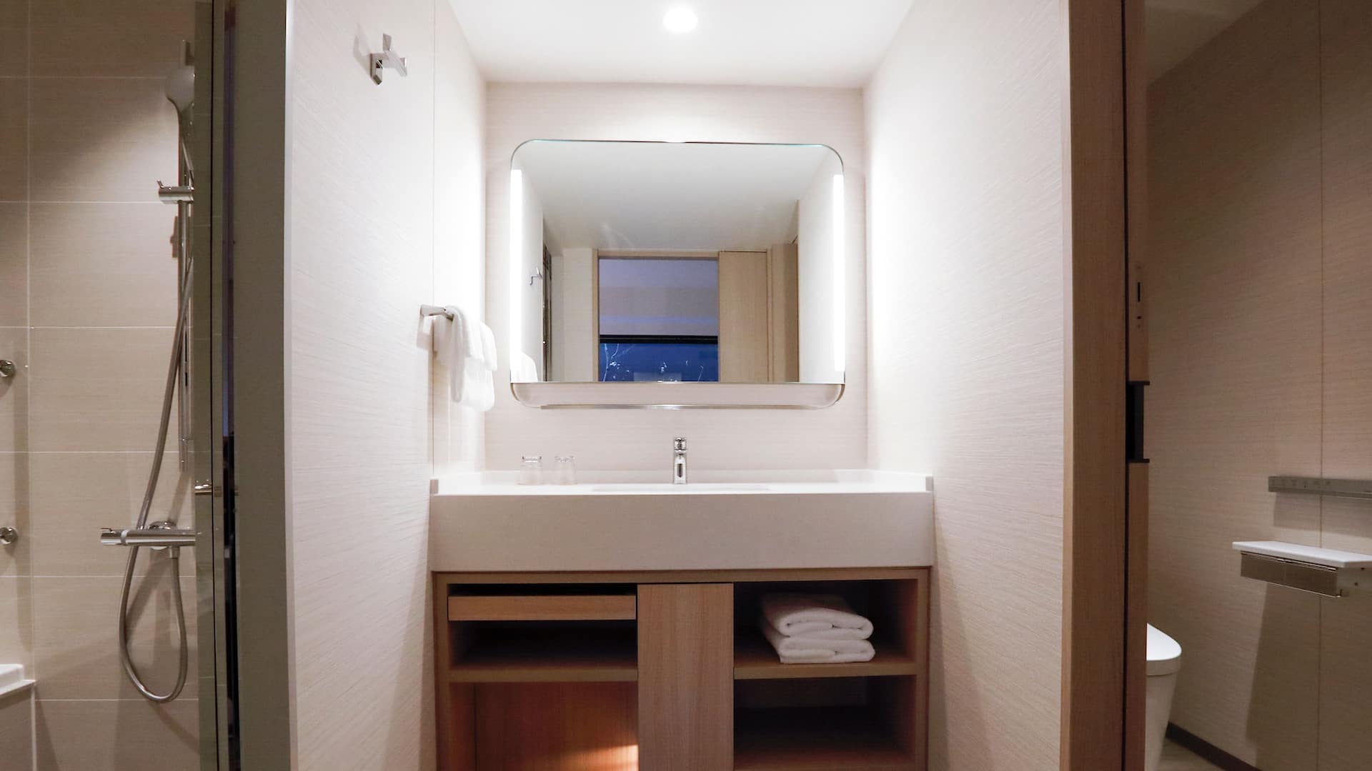 3 de 3 Hyatt Place Kyoto Main Premium Twin Bathroom