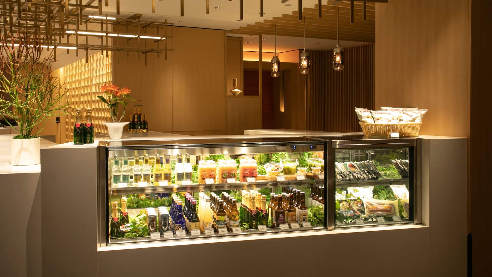 Hyatt Place Kyoto Lobby Bar Overview