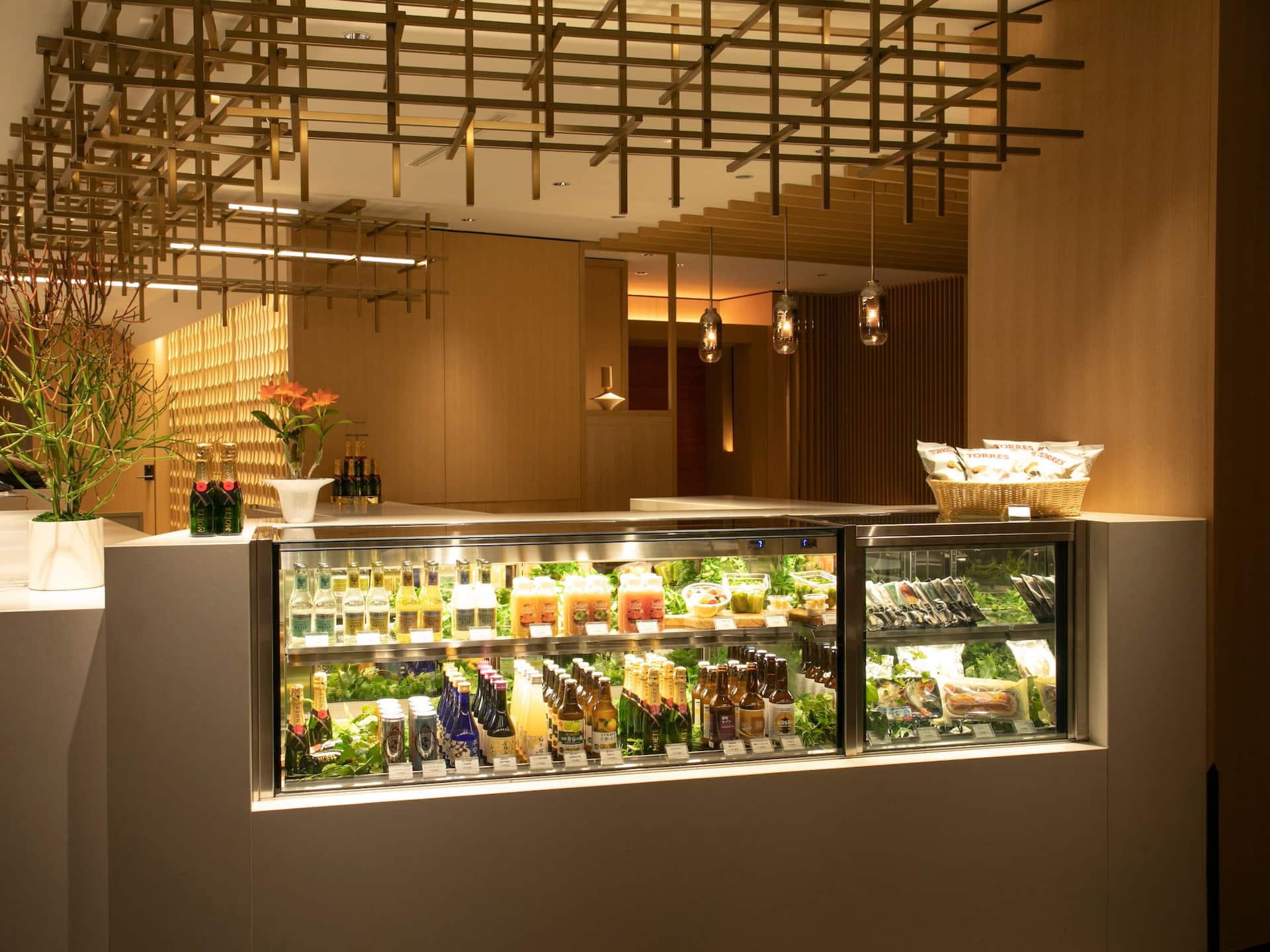 Hyatt Place Kyoto Lobby Bar Overview