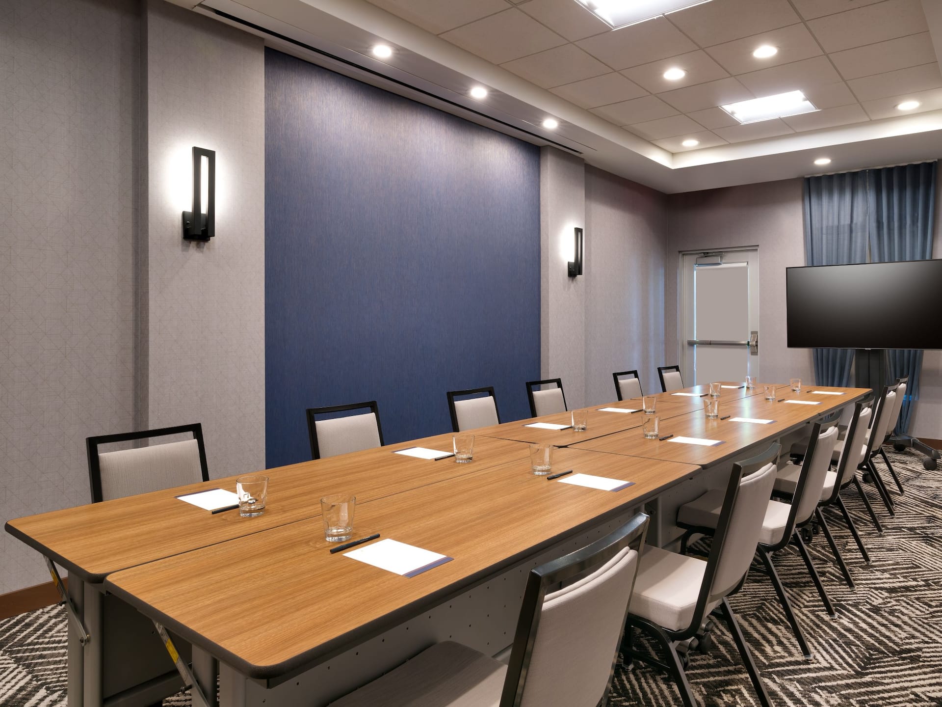 Hyatt Place Fayetteville / Springdale Meeting Room Conference Table