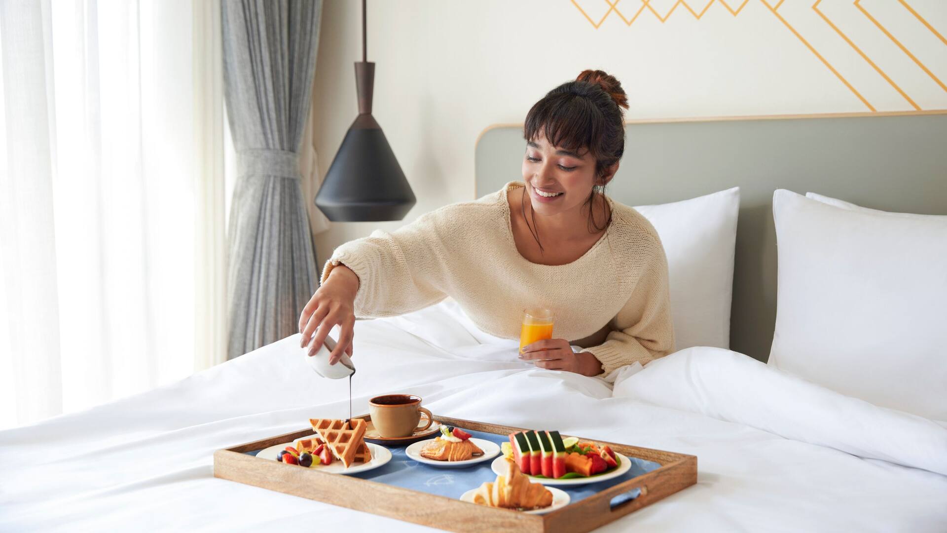 Hyatt Place Vadodara Woman Breakfast In Bed
