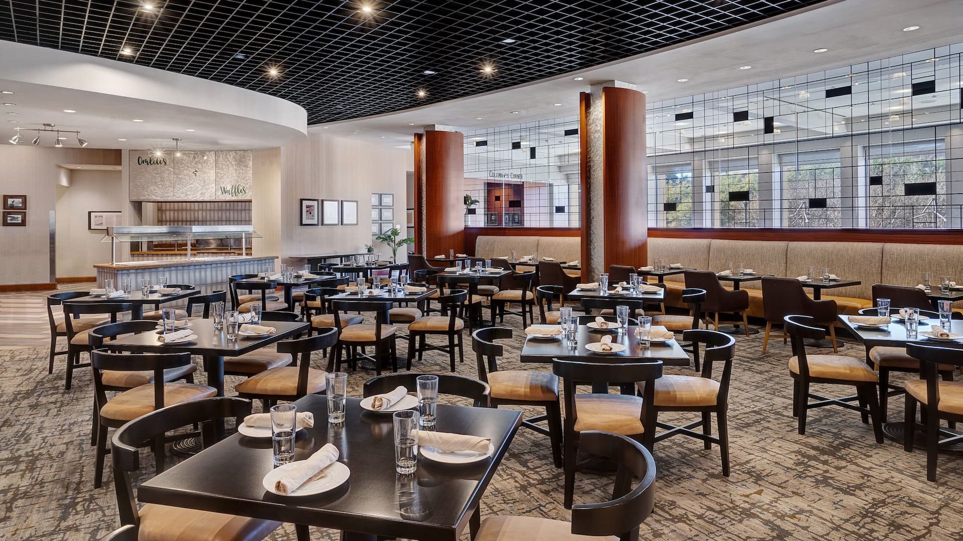 Hyatt Regency DFW International Airport Jacobs Grill Dining Area Tables