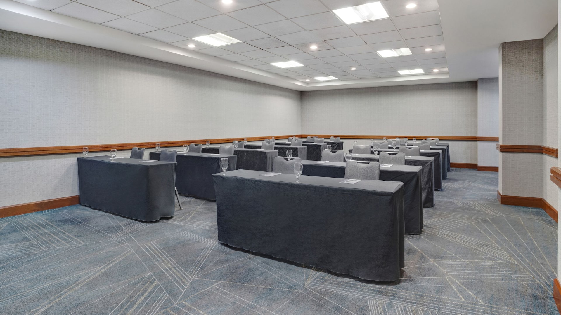 Hyatt Regency DFW International Airport Wildcatters School Room Tables