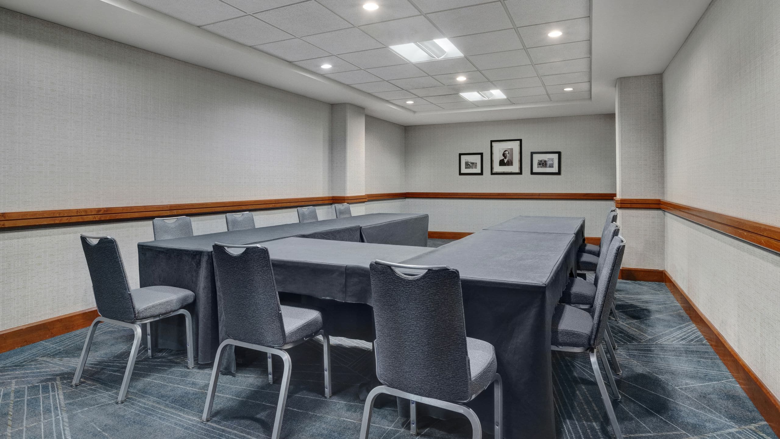 Hyatt Regency DFW International Airport Hill Meeting Room Tables Side View