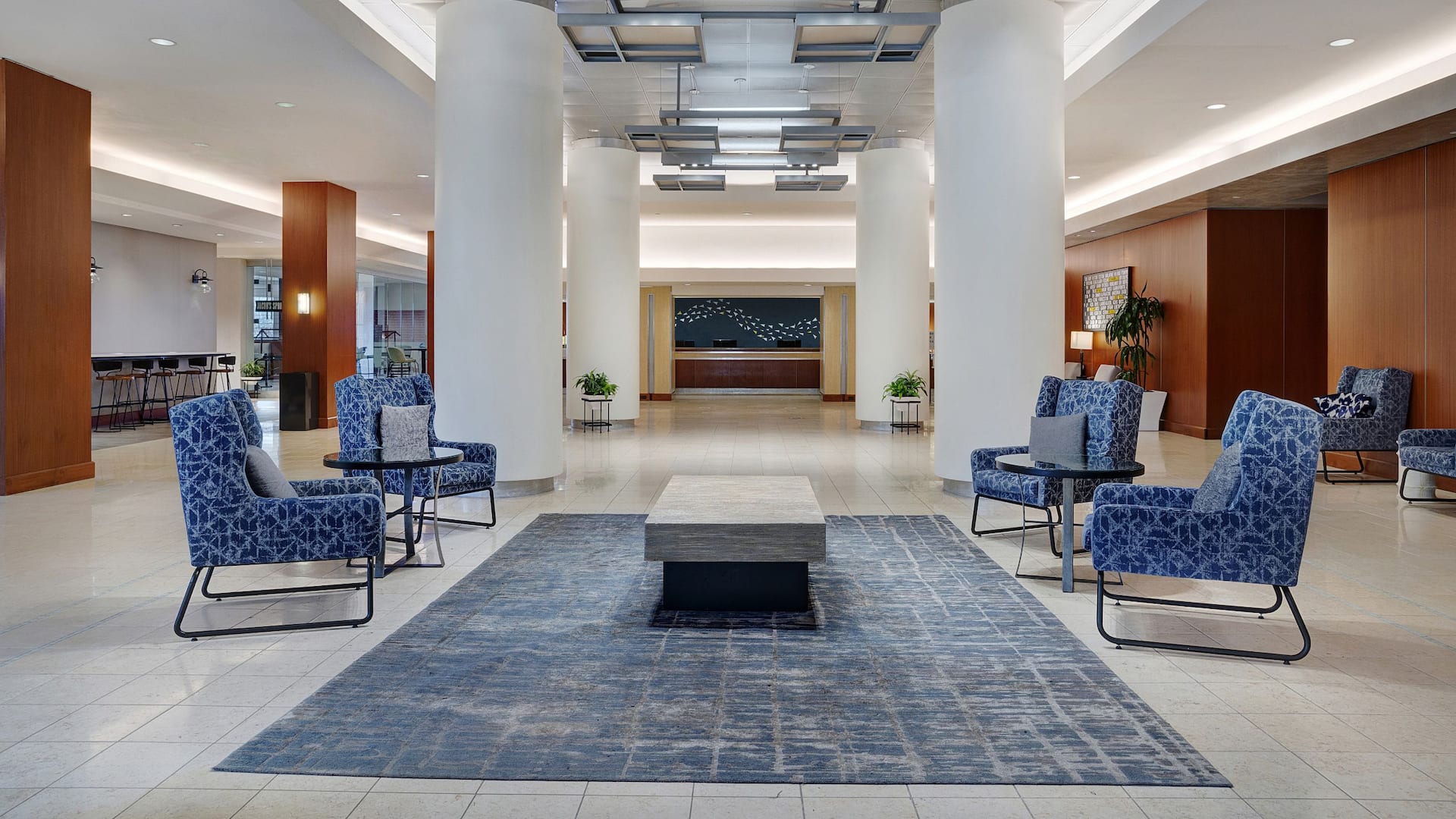 Hyatt Regency DFW International Airport Lobby Entrance Seating