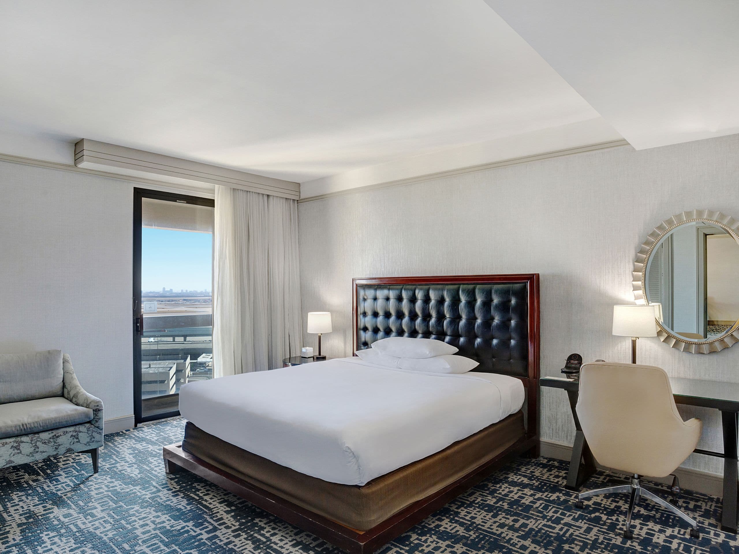 Vip Suite Bedroom Desk