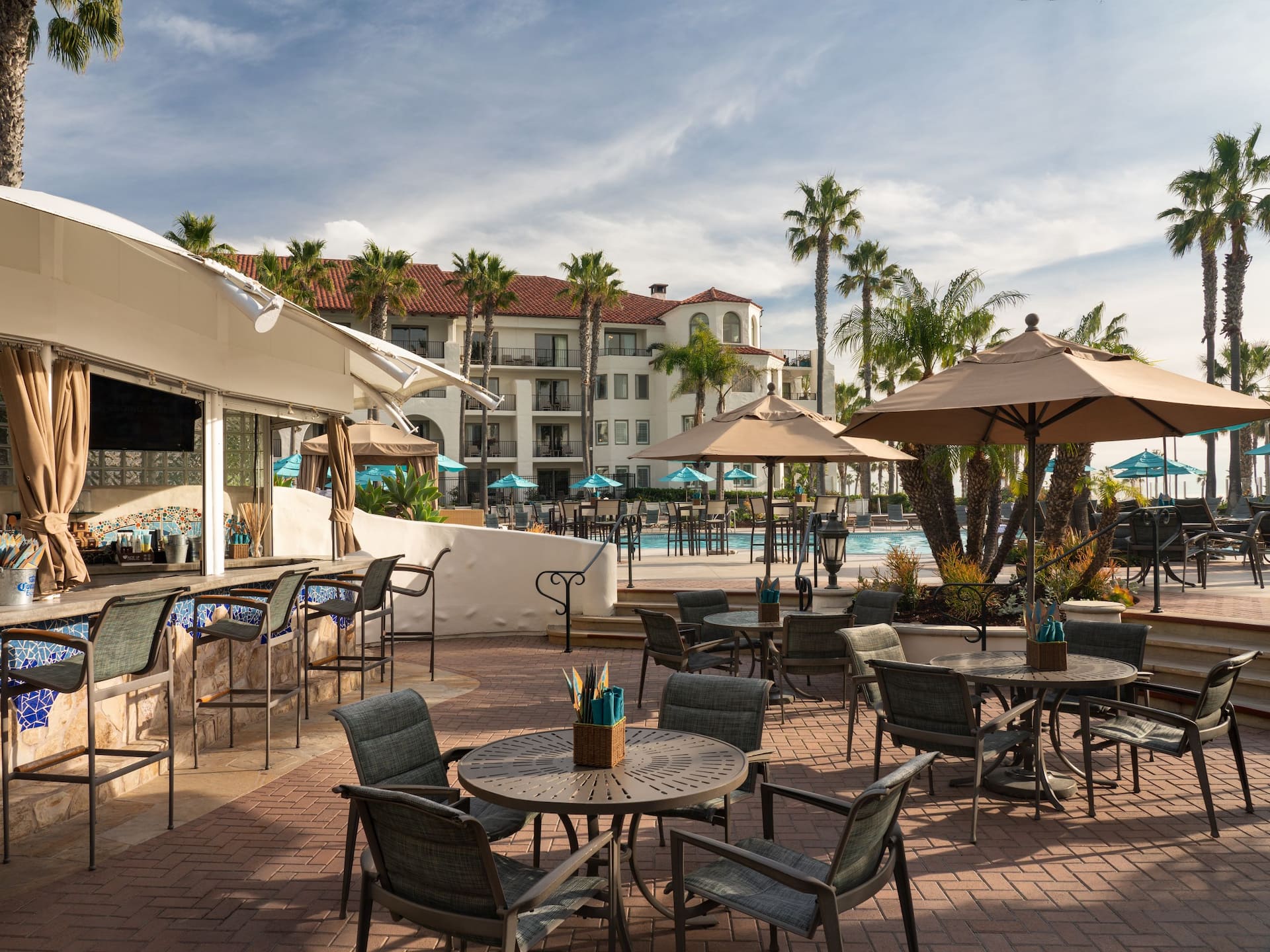 Hyatt Regency Huntington Beach Resort and Spa Mankotas Grill Poolside