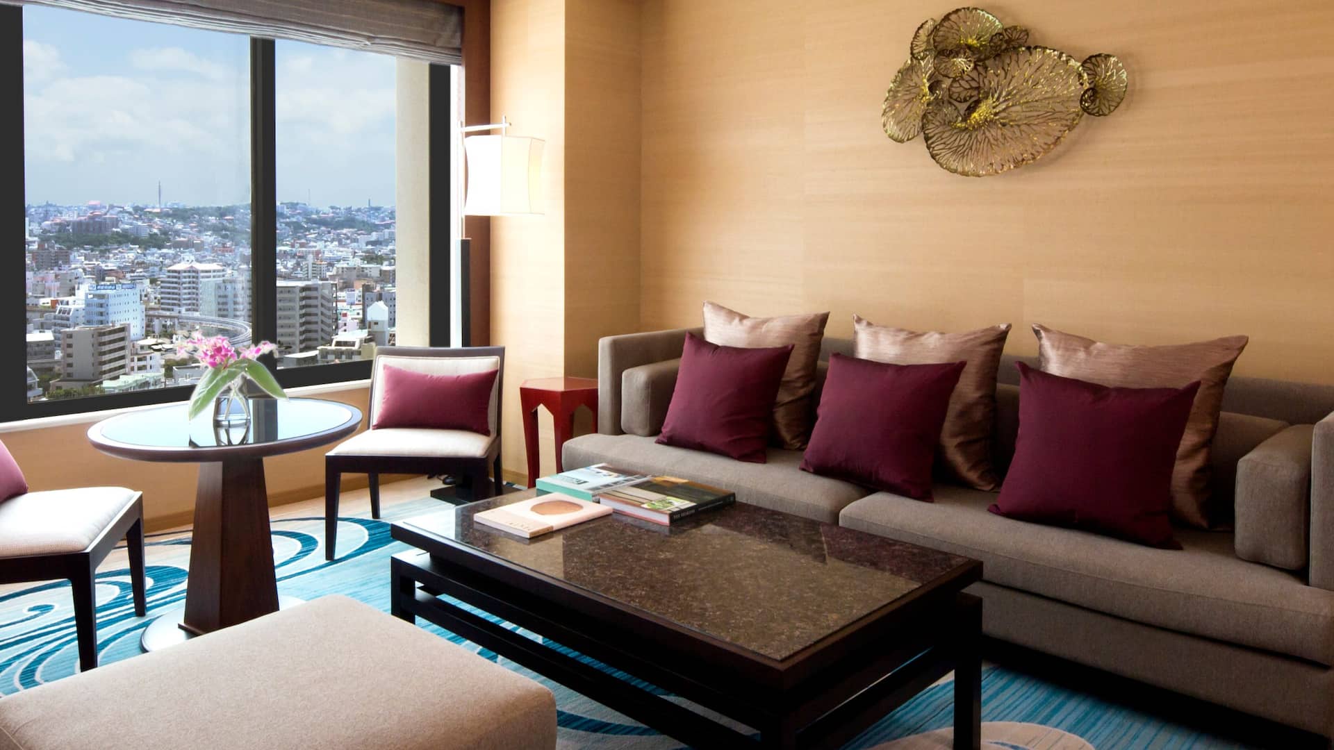 Hyatt Regency Naha, Okinawa Regency Suite King Living Room