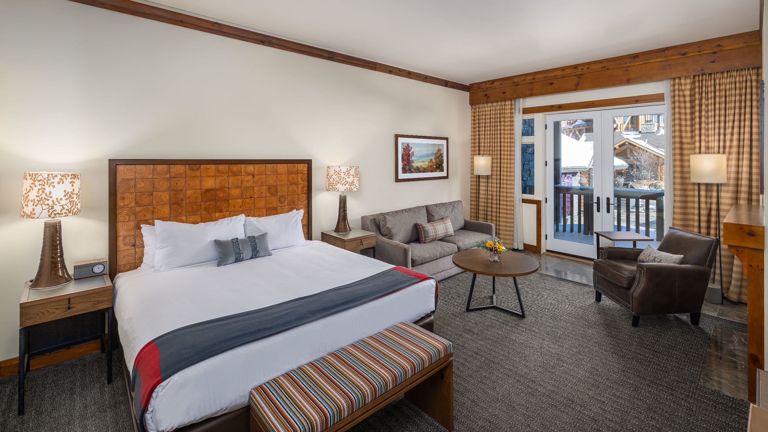 4 из 5 The Lodge at Spruce Peak Timberline Studio