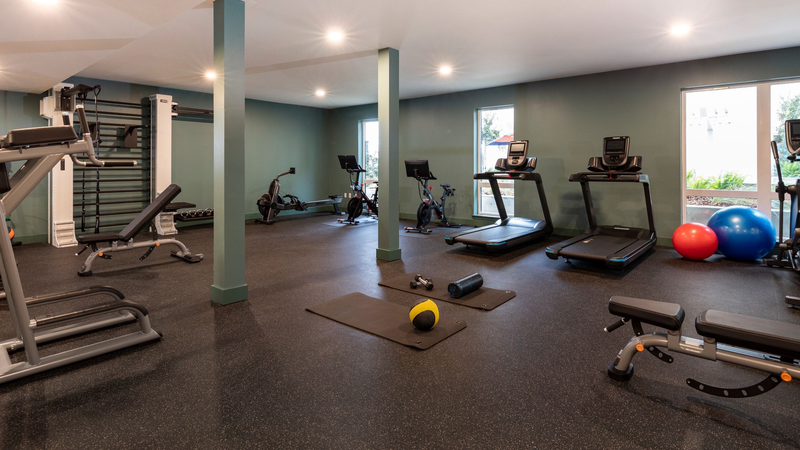 Kissel Uptown Oakland Fitness Center Left View