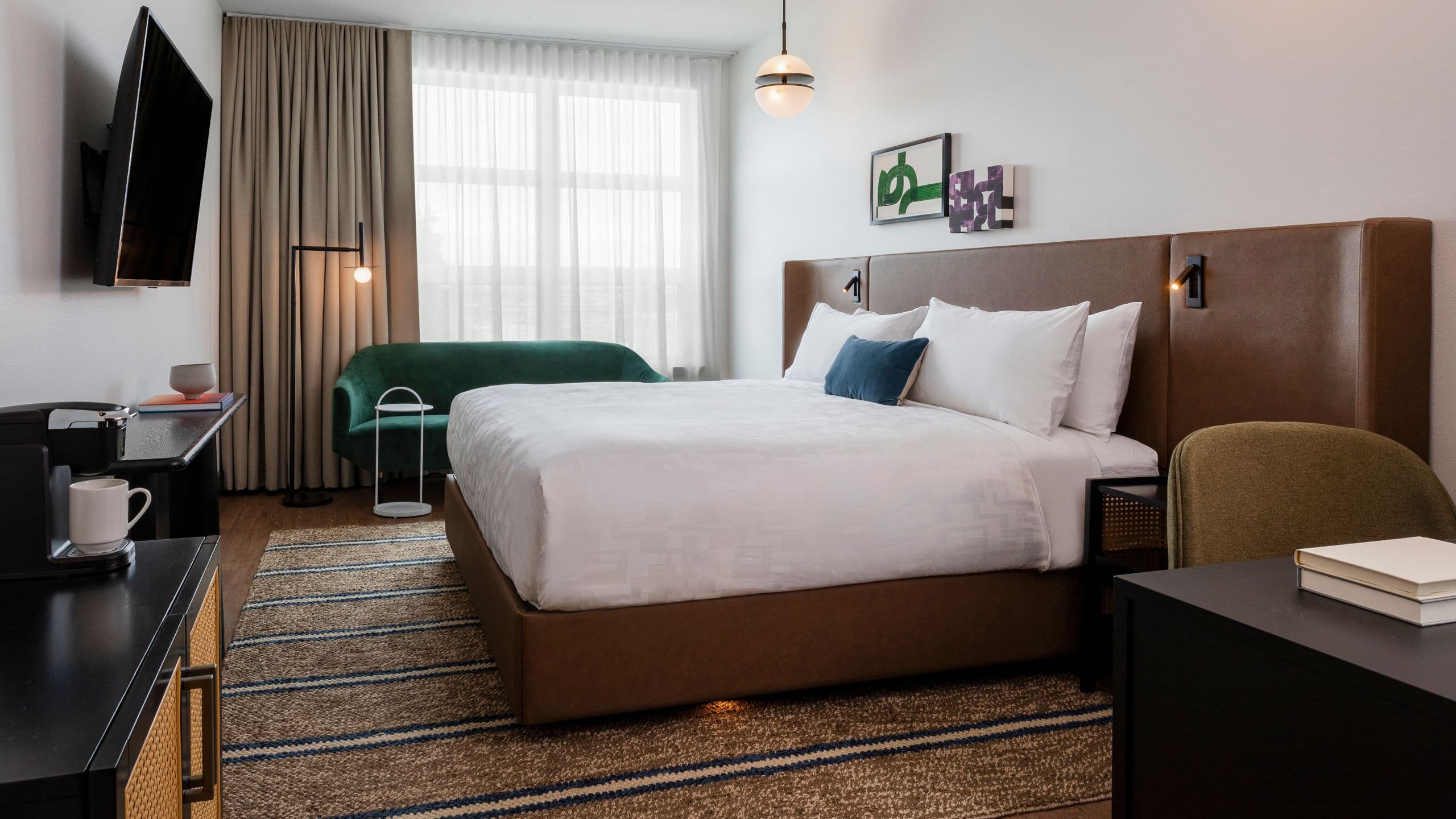 1 of 3 Kissel Uptown Oakland Uptown King