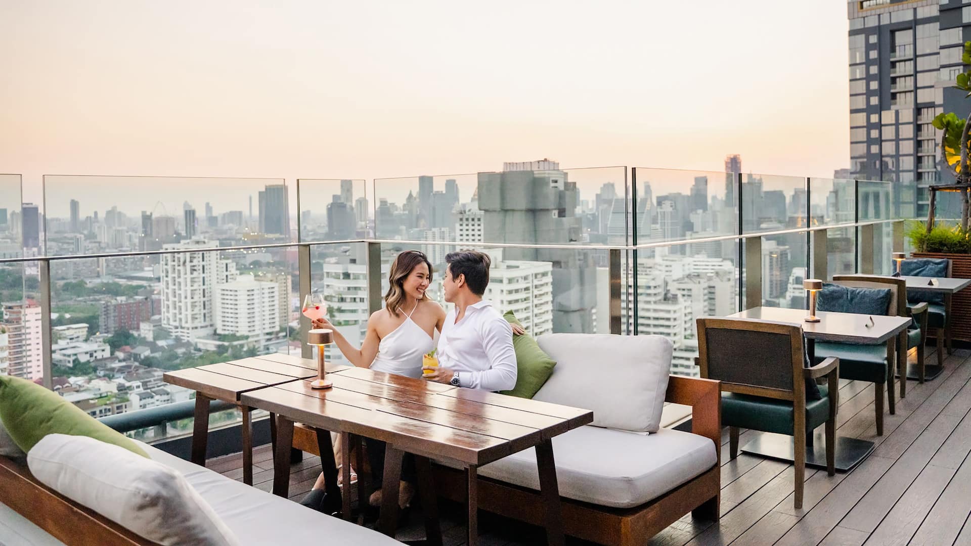 Hyatt Regency Bangkok Sukhumvit Spectrum Lounge Bar Outdoor Terrace