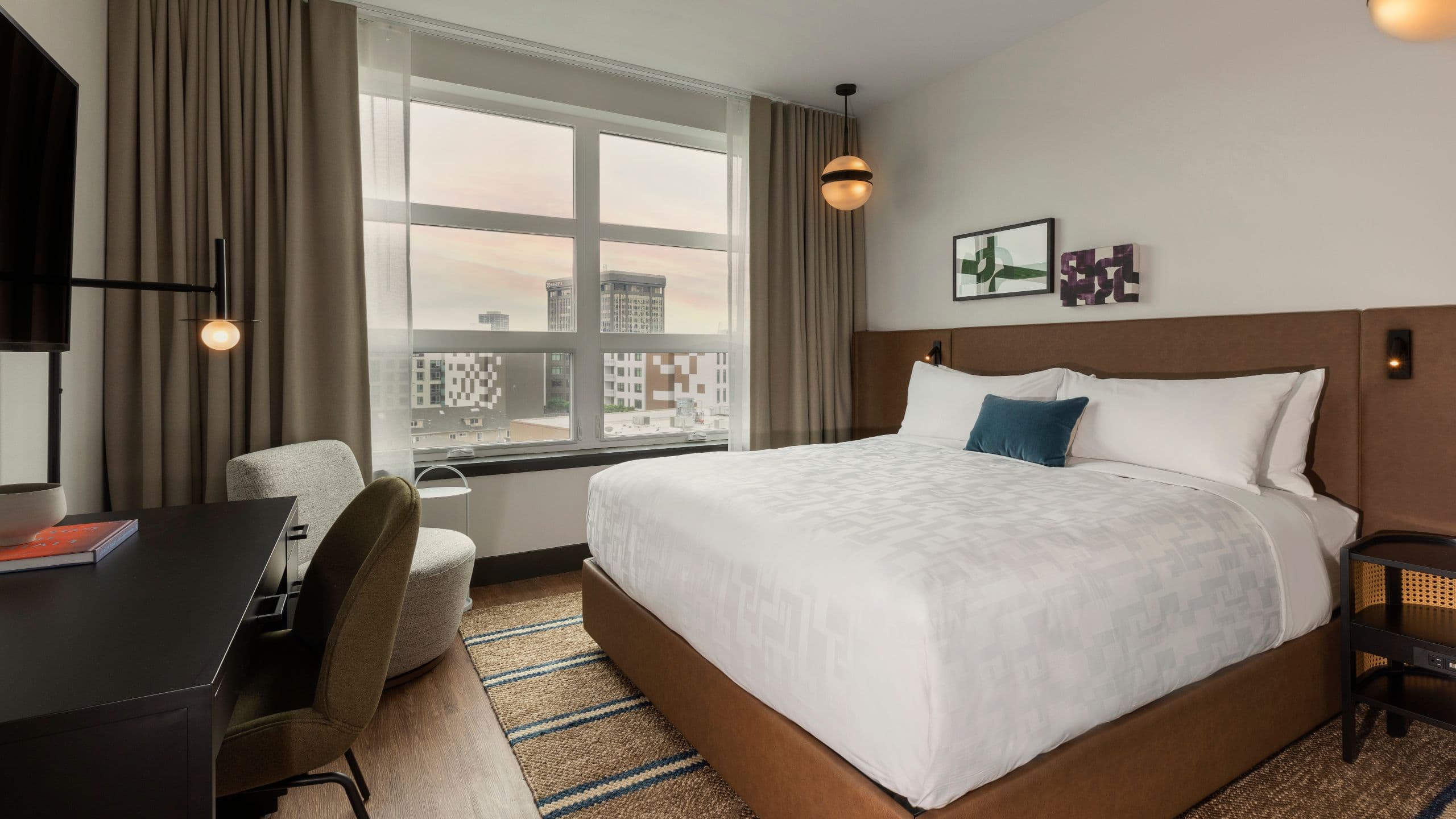 Kissel Uptown Oakland Urban King Right City View