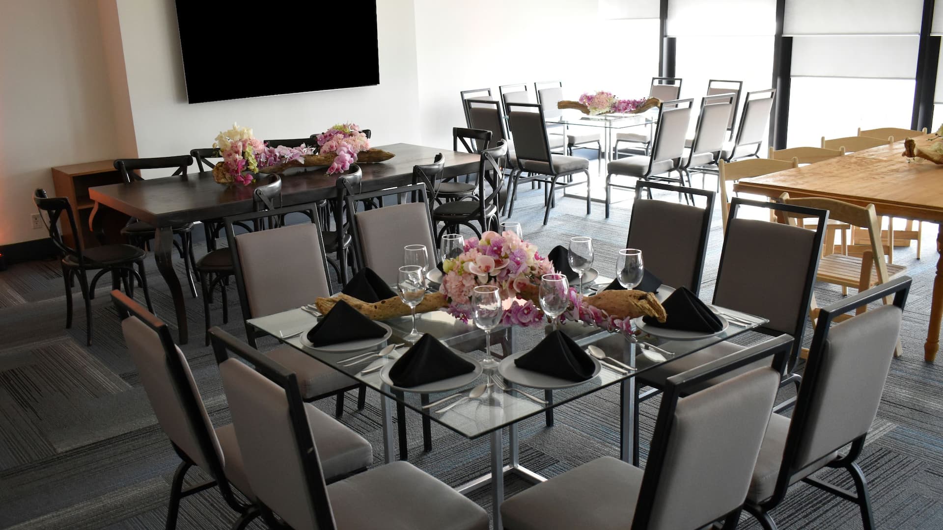 Hyatt House Mexico City/Santa Fe Banquet Tables