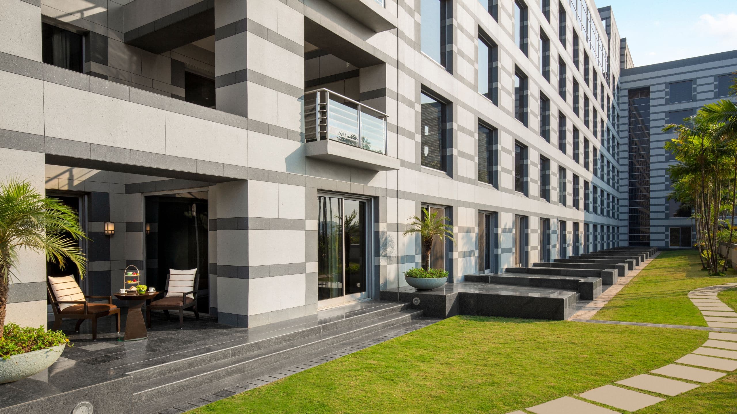 Grand Hyatt Mumbai Hotel & Residences Presidential Suite Outdoor Patio Section