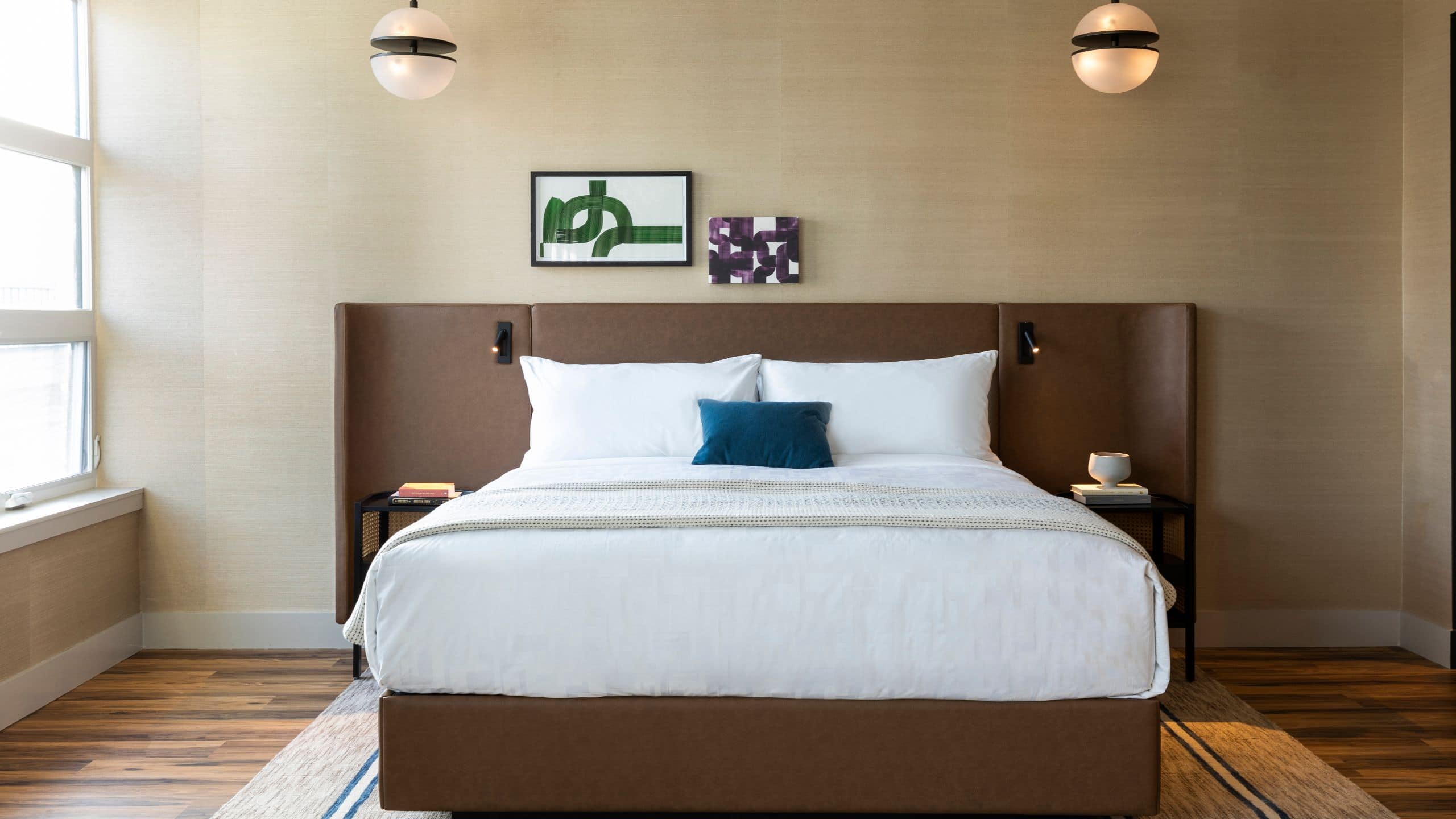 Kissel Uptown Oakland Broadway Suite Bed