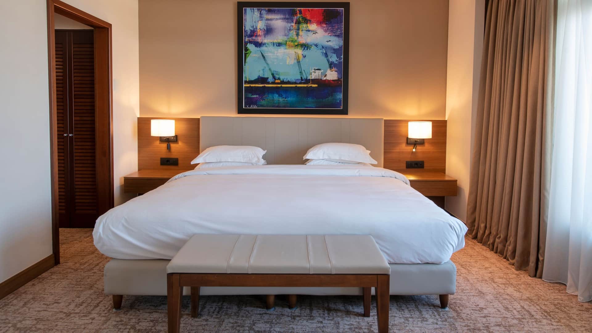 1/6 Hyatt Regency Thessaloniki Deluxe Suite