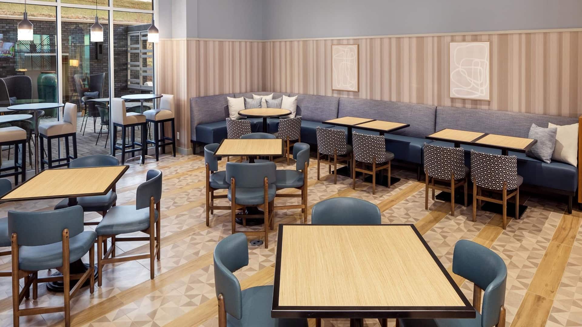 Hyatt Place Harrisonburg Breakfast Room Dining Area