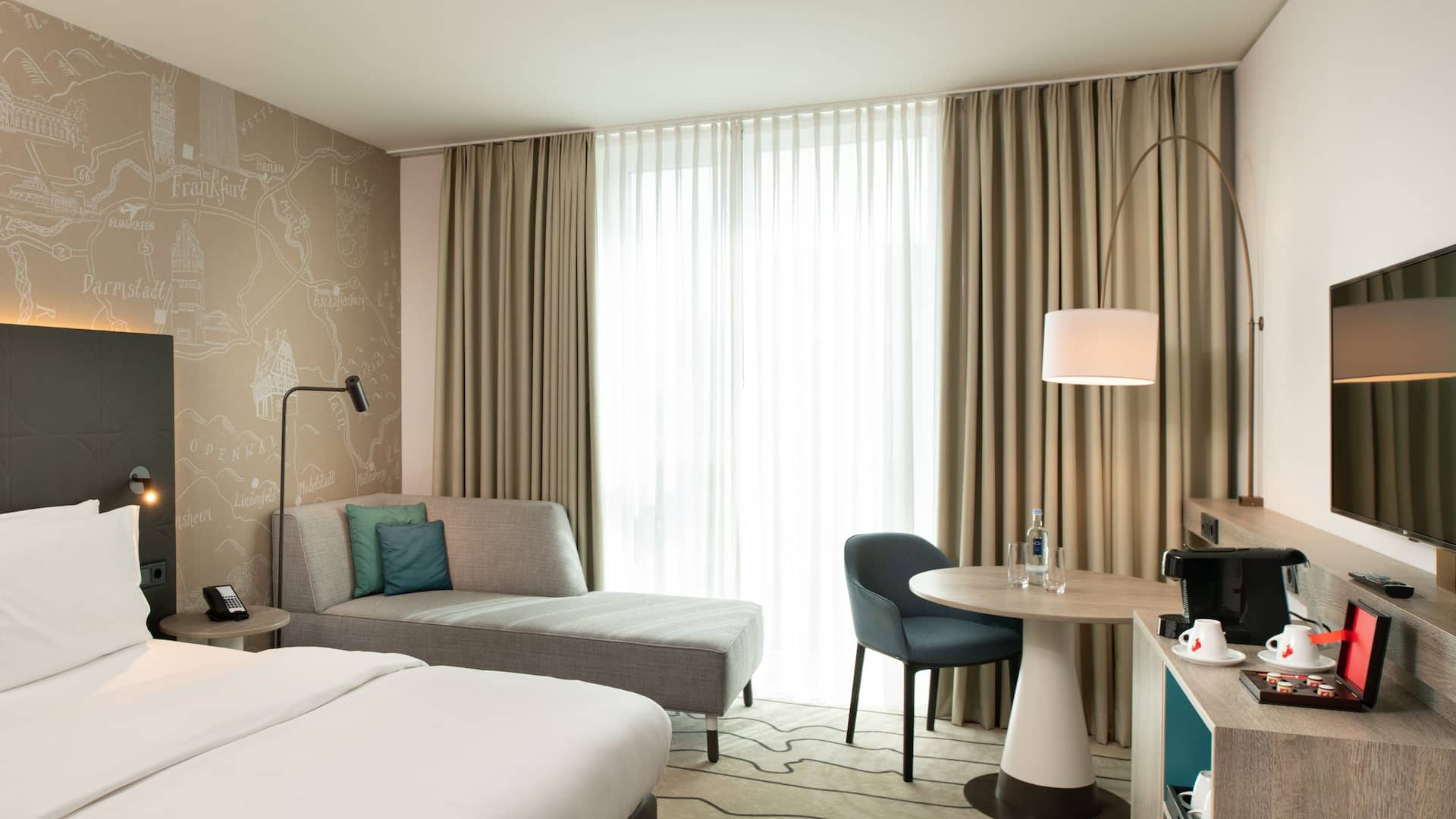 Hyatt Place Frankfurt Airport Deluxe King Room