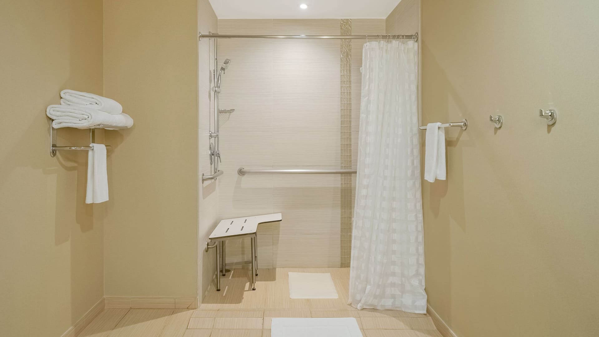 4/5 Hyatt Place Los Cabos Double Guestroom ADA Bathroom