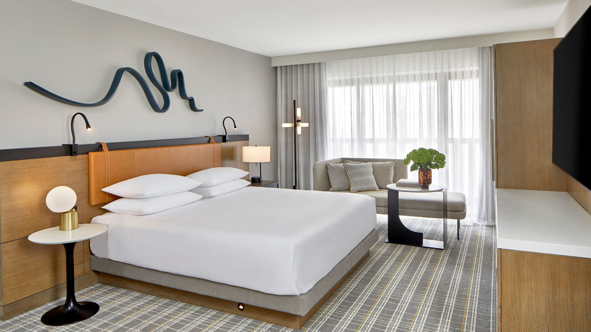 9 из 10 Hyatt Regency Atlanta San Francisco Suite Bedroom