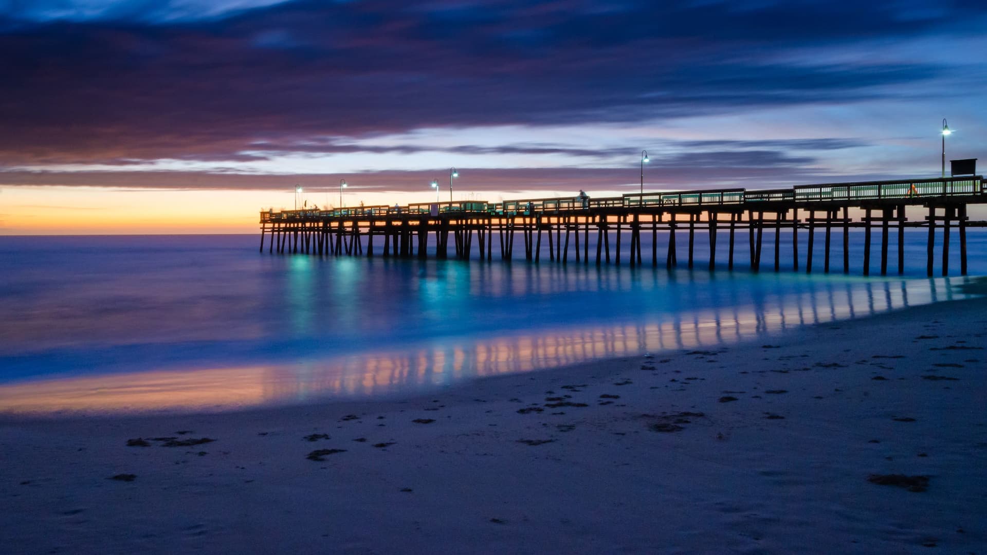 Hyatt Place Virginia Beach / Oceanfront  Sandbridge Pier Dawn