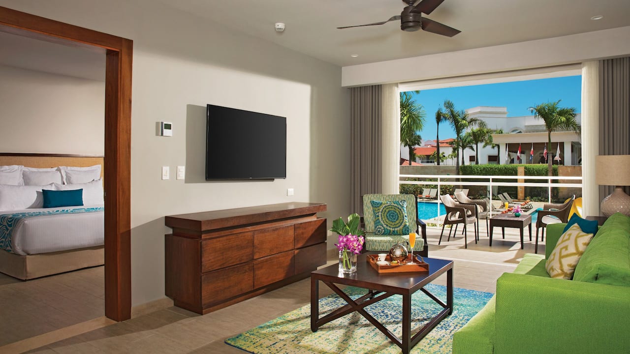 Preferred Club Two Bedroom Family Suite Living Room