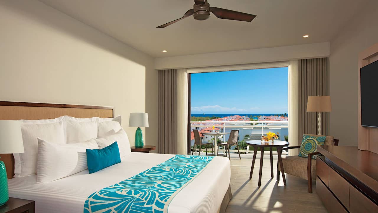 Preferred Club Three Bedroom Family Suite Tropical View Main Bedroom