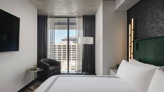 Thompson Austin Guestrooms Residences City View