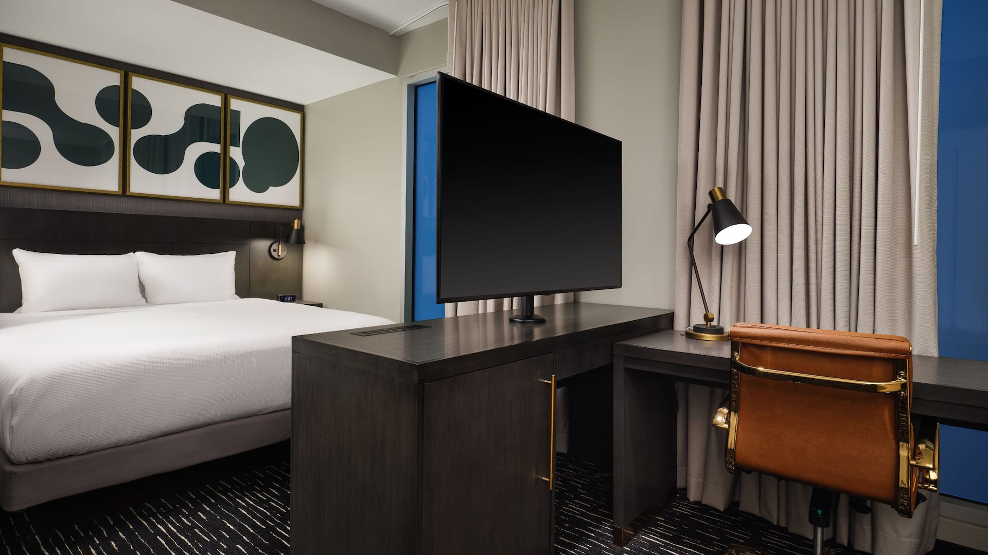 Hyatt House LAX / Century Blvd Guestroom King