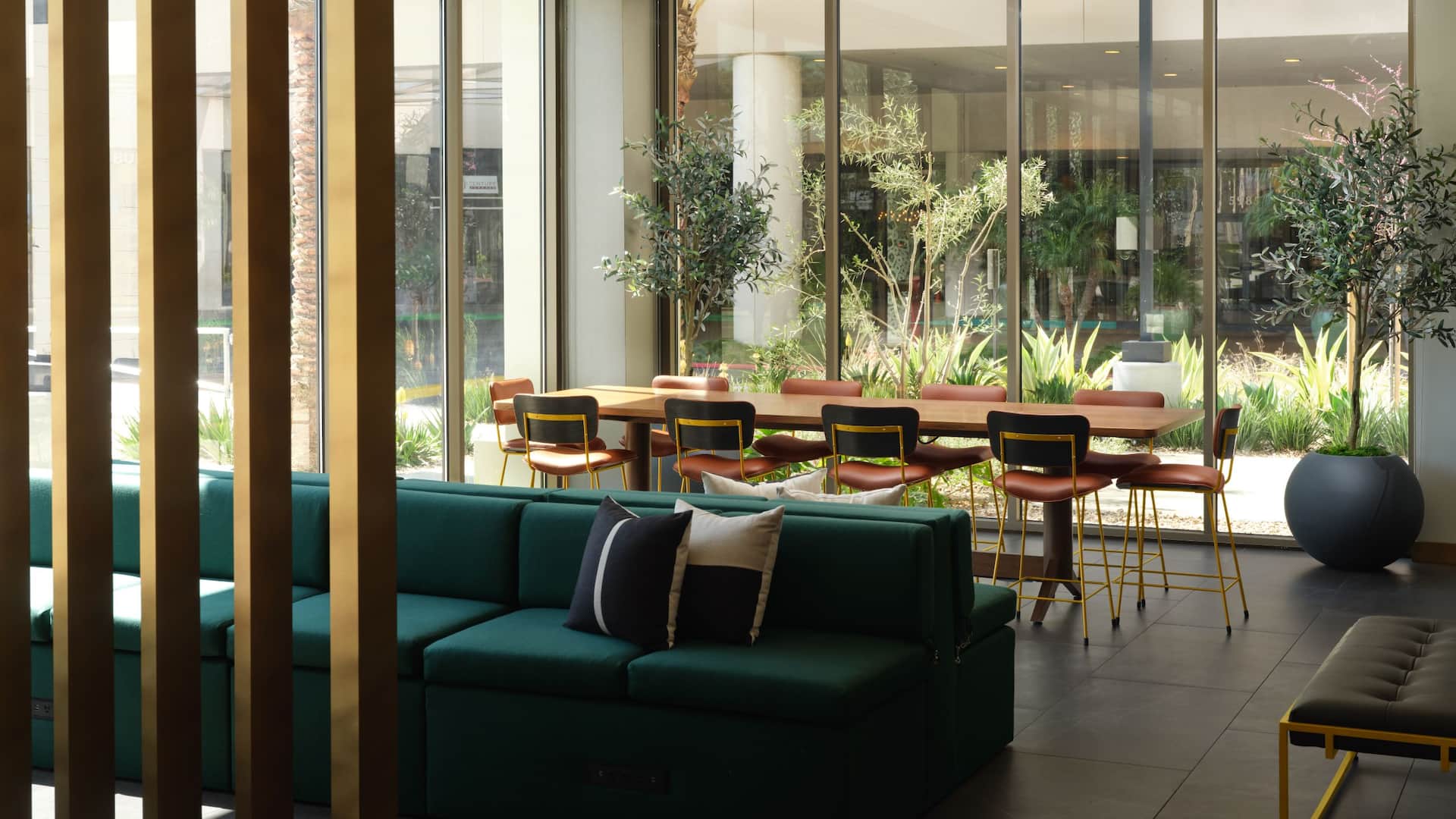 Hyatt House LAX / Century Blvd Lobby